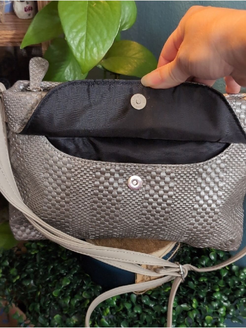 Koltov Metallic Taupe Woven Crossbody Bag - Picture 3 of 9